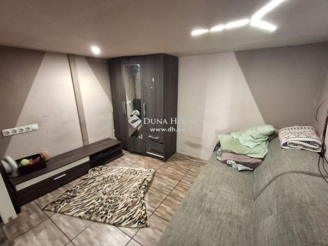 Eladó téglalakás, Budapesten, X. kerületben 34.9 M Ft, 3 szobás
