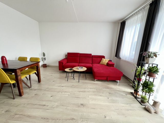 Eladó panellakás, Veszprémben 46.9 M Ft, 2 szobás