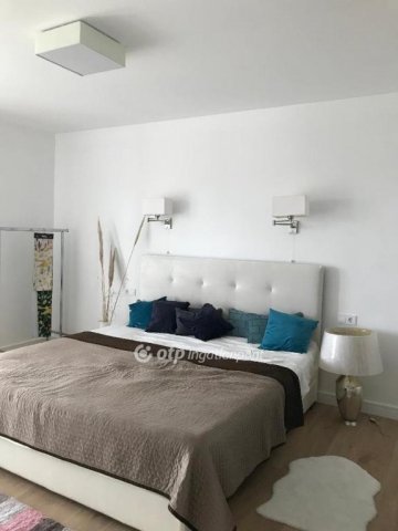 Eladó ikerház, Pécelen 134.9 M Ft, 6 szobás