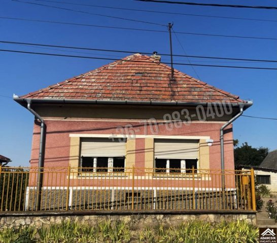 Eladó családi ház, Dabason 34.5 M Ft, 2 szobás