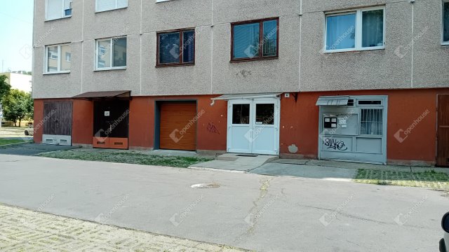 Eladó panellakás, Miskolcon 17.5 M Ft, 2 szobás