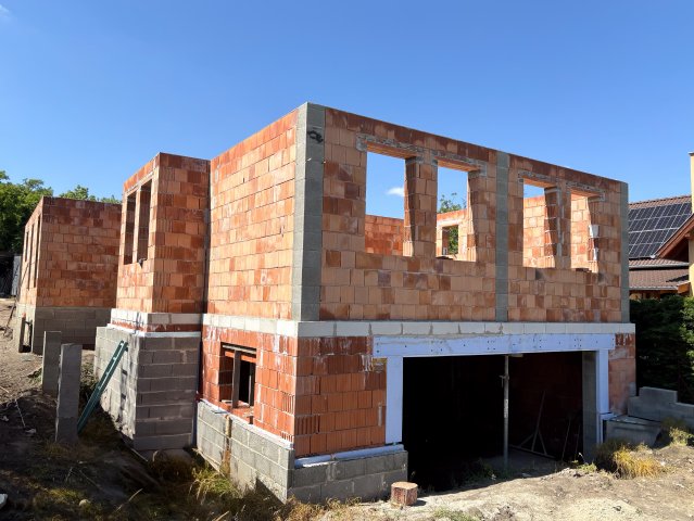 Eladó családi ház, Gödön 265 M Ft, 4 szobás