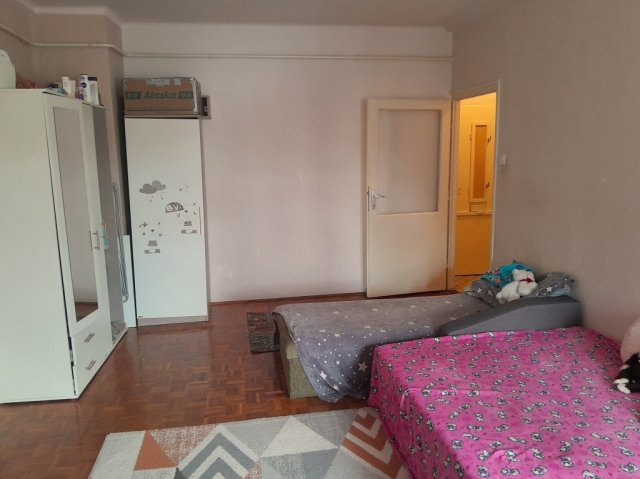 Eladó téglalakás, Hajdúböszörményen 35 M Ft, 2 szobás