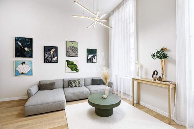 Eladó téglalakás, Budapesten, V. kerületben 184.5 M Ft, 2 szobás