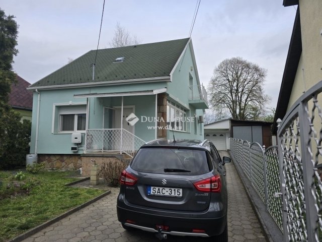 Eladó családi ház, Pécelen 94.9 M Ft, 3 szobás
