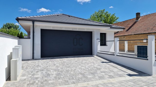 Eladó családi ház, Alsónémediben 144.9 M Ft, 5 szobás