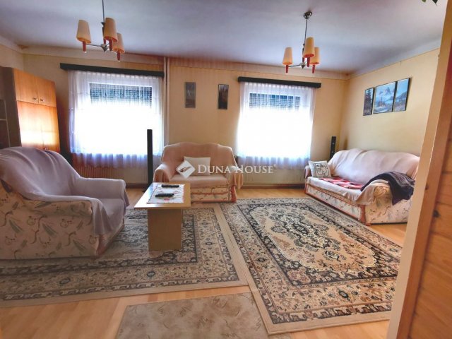 Eladó családi ház, Leányváron 69.99 M Ft, 5 szobás