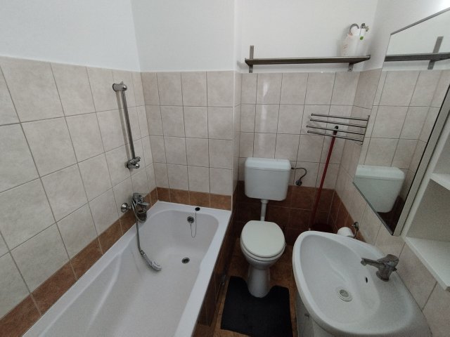 Kiadó téglalakás, albérlet, Tatabányán 160 E Ft / hó