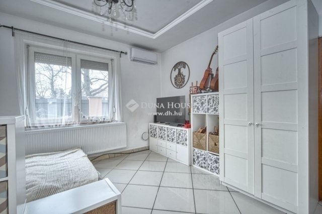 Eladó családi ház, Budapesten, XVIII. kerületben 79.9 M Ft