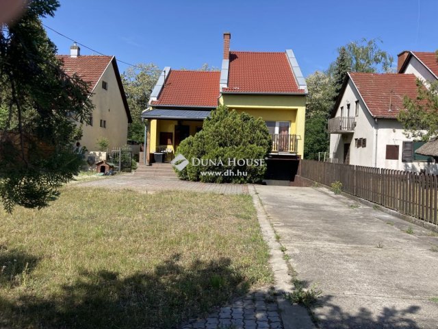 Eladó családi ház, Kecskeméten 75 M Ft, 3 szobás