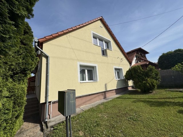 Eladó családi ház, Gödöllőn 149.9 M Ft, 6 szobás