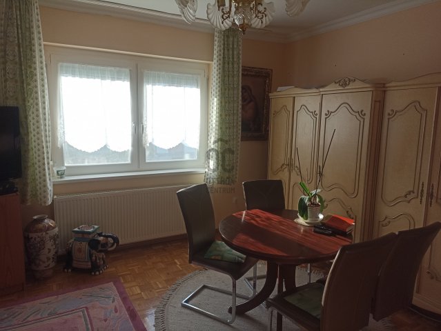 Eladó téglalakás, Győrött 52 M Ft, 3 szobás