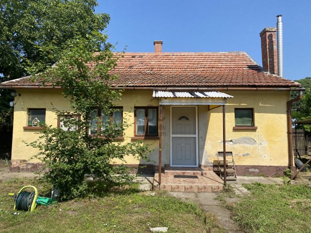 Eladó családi ház, Jászkarajenőn 16.15 M Ft, 2 szobás