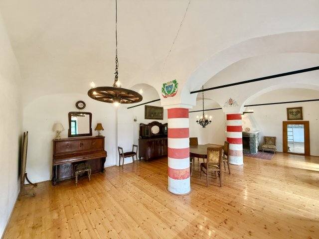 Eladó családi ház, Dörgicsén 215 M Ft, 7 szobás