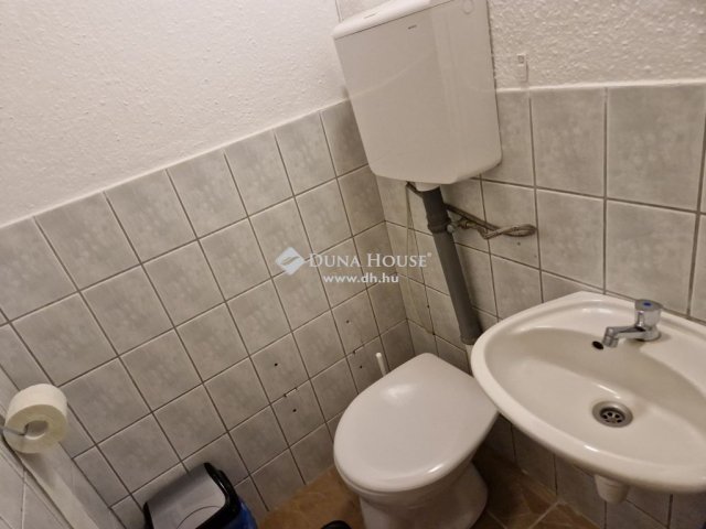 Eladó családi ház, Abaligeten 44.9 M Ft, 5 szobás