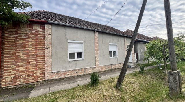 Eladó családi ház, Sarkadkeresztúron 9.9 M Ft, 2 szobás