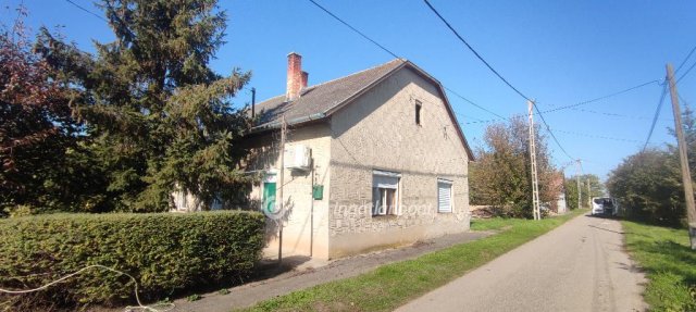 Eladó családi ház, Szelevényen 9.9 M Ft, 2+1 szobás