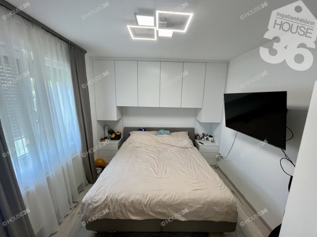 Eladó téglalakás, Kiskunfélegyházán 49.9 M Ft, 3 szobás