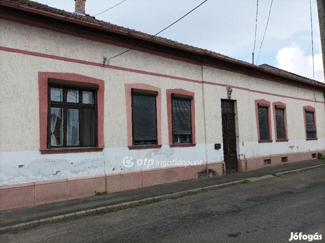 Eladó családi ház, Sátoraljaújhelyen, Batsányi János utcában