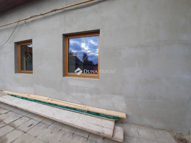Eladó családi ház, Kiskunfélegyházán 42 M Ft, 4 szobás