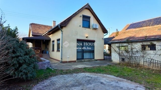 Eladó családi ház, Budapesten, XVIII. kerületben 159.9 M Ft