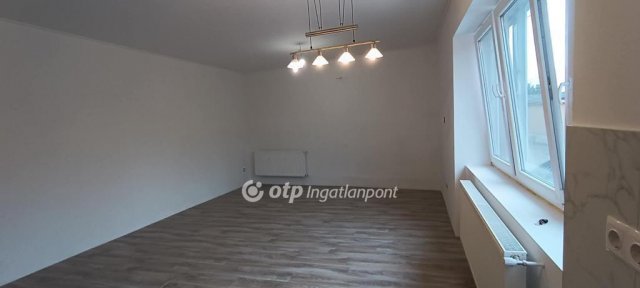 Eladó családi ház, Nagykőrösön 49.9 M Ft, 4 szobás