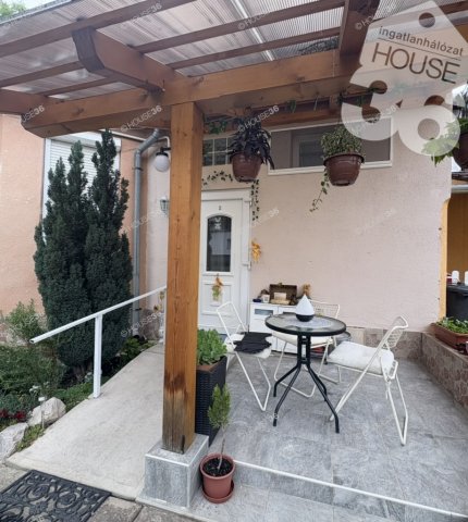 Eladó családi ház, Kecskeméten 32.5 M Ft, 1 szobás