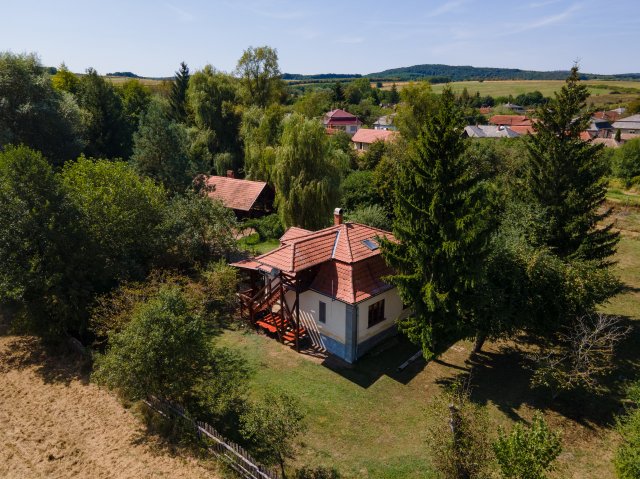 Eladó hotel, Egyházasgergén 89 M Ft, 8 szobás