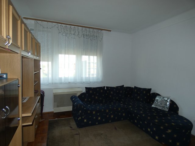 Eladó téglalakás, Szolnokon 23.8 M Ft, 2 szobás