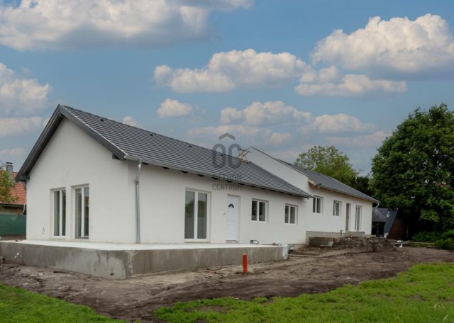 Eladó családi ház, Pákozdon 69.9 M Ft, 4 szobás