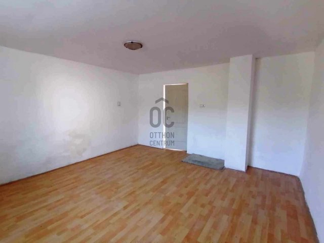 Eladó családi ház, Baksán 9.9 M Ft, 2 szobás