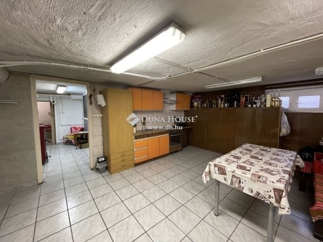 Eladó családi ház, Budapesten, XVIII. kerületben 239 M Ft