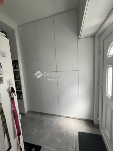 Eladó téglalakás, Budapesten, IV. kerületben 62.1 M Ft