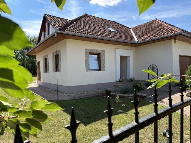 Eladó családi ház, Kaposmérőn 140 M Ft, 6+1 szobás