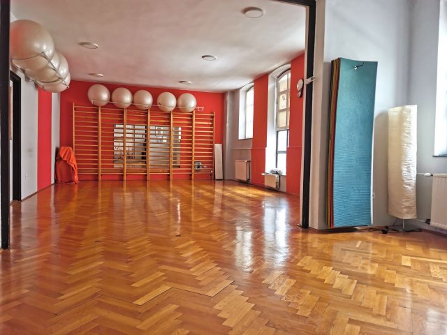 Kiadó üzlethelyiség, Miskolcon 450 E Ft / hó, 5 szobás