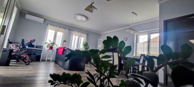 Eladó családi ház, Szigetszentmiklóson 74.9 M Ft, 4 szobás