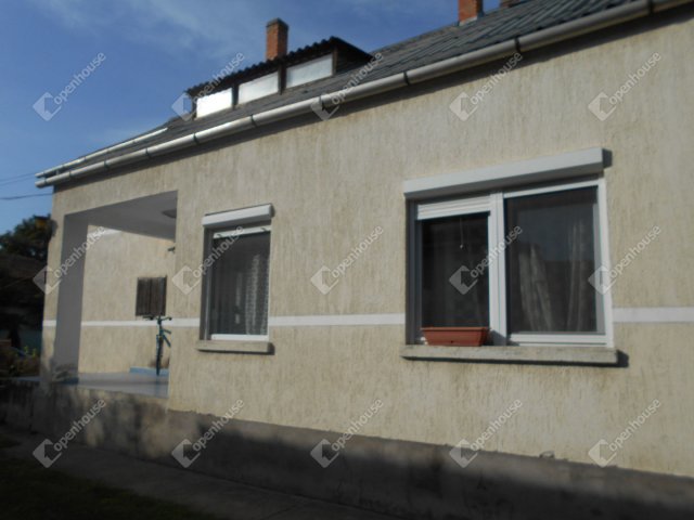 Eladó családi ház, Jászberényben 54.9 M Ft, 5 szobás