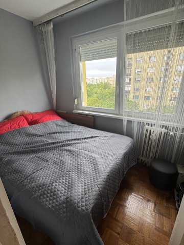 Eladó panellakás, Szegeden 37.8 M Ft, 1+1 szobás