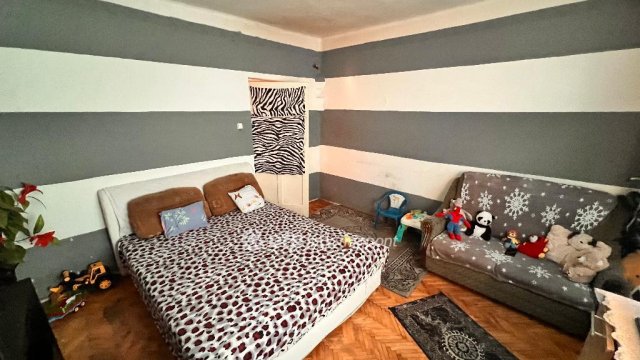 Eladó családi ház, Mezőcsáton 13.5 M Ft, 2 szobás