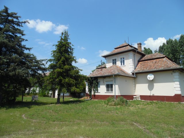 Eladó családi ház, Csengődön 62.9 M Ft, 5 szobás