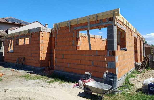 Eladó családi ház, Nyírtelken 66 M Ft, 3 szobás