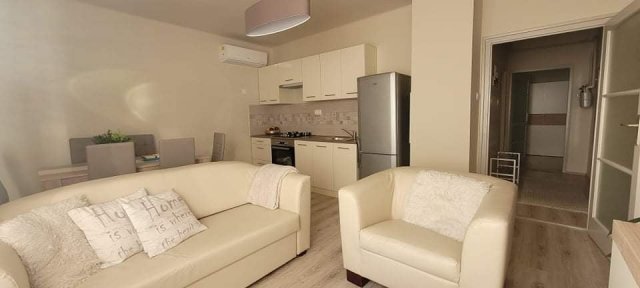 Kiadó téglalakás, albérlet, Debrecenben 300 E Ft / hó, 3 szobás