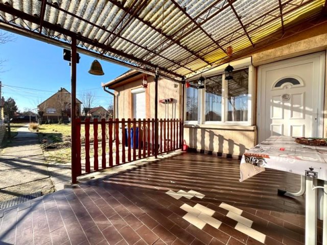 Eladó családi ház, Nagykátán 33 M Ft, 2 szobás