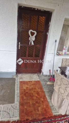Eladó családi ház, Jászfényszarun 35 M Ft, 3 szobás