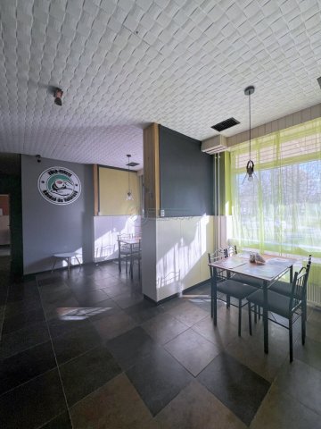 Kiadó üzlethelyiség, Szegeden 350 E Ft / hó, 6 szobás