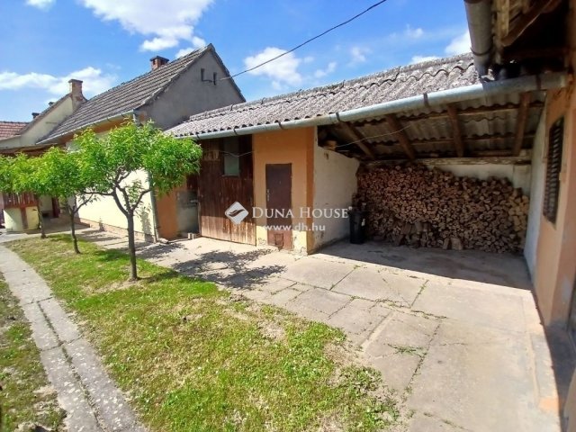 Eladó családi ház, Fityeházon 19.9 M Ft, 4 szobás