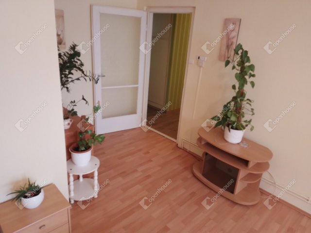 Eladó panellakás, Békéscsabán 19.5 M Ft, 1 szobás