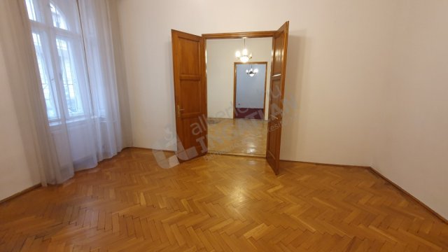 Kiadó téglalakás, albérlet, Budapesten, V. kerületben, 3 szobás