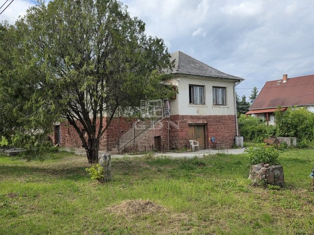 Eladó családi ház, Balatonalmádiban 83.3 M Ft, 2+1 szobás