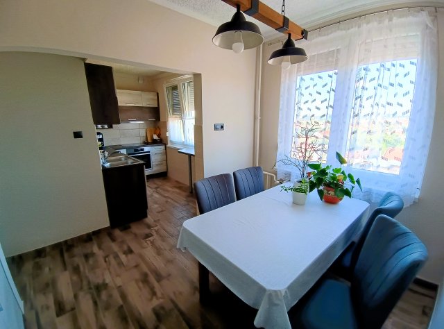 Eladó panellakás, Debrecenben, Csapó utcában 72.9 M Ft
